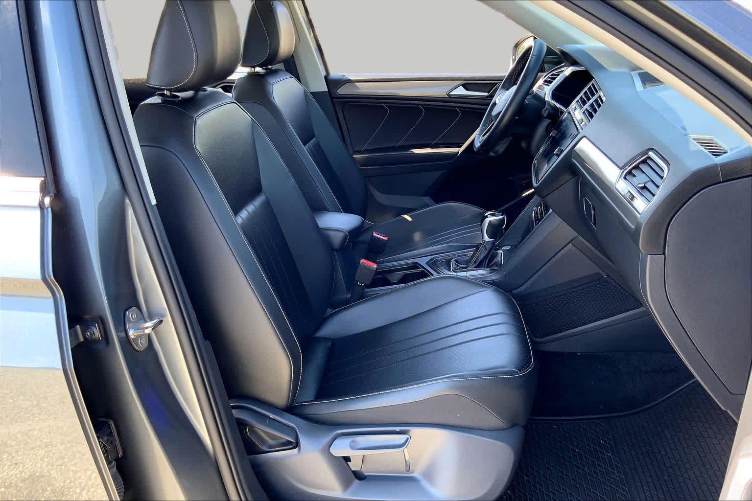 2024 Volkswagen Tiguan photo 9 of 36