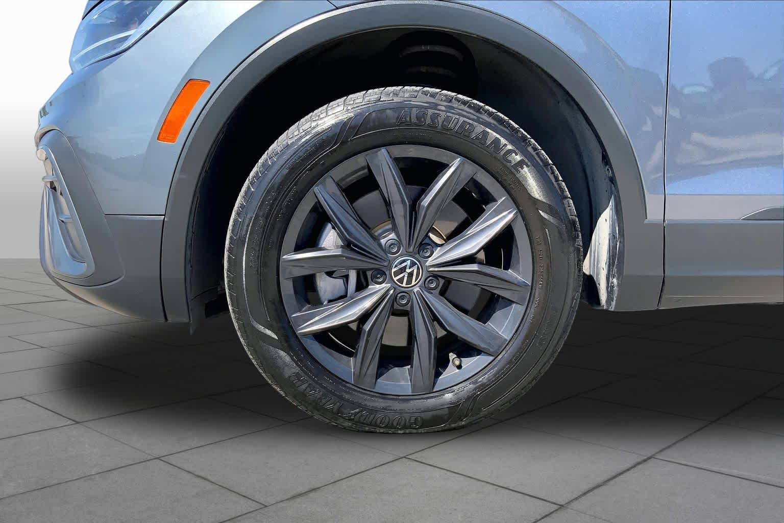 2024 Volkswagen Tiguan photo 11 of 36