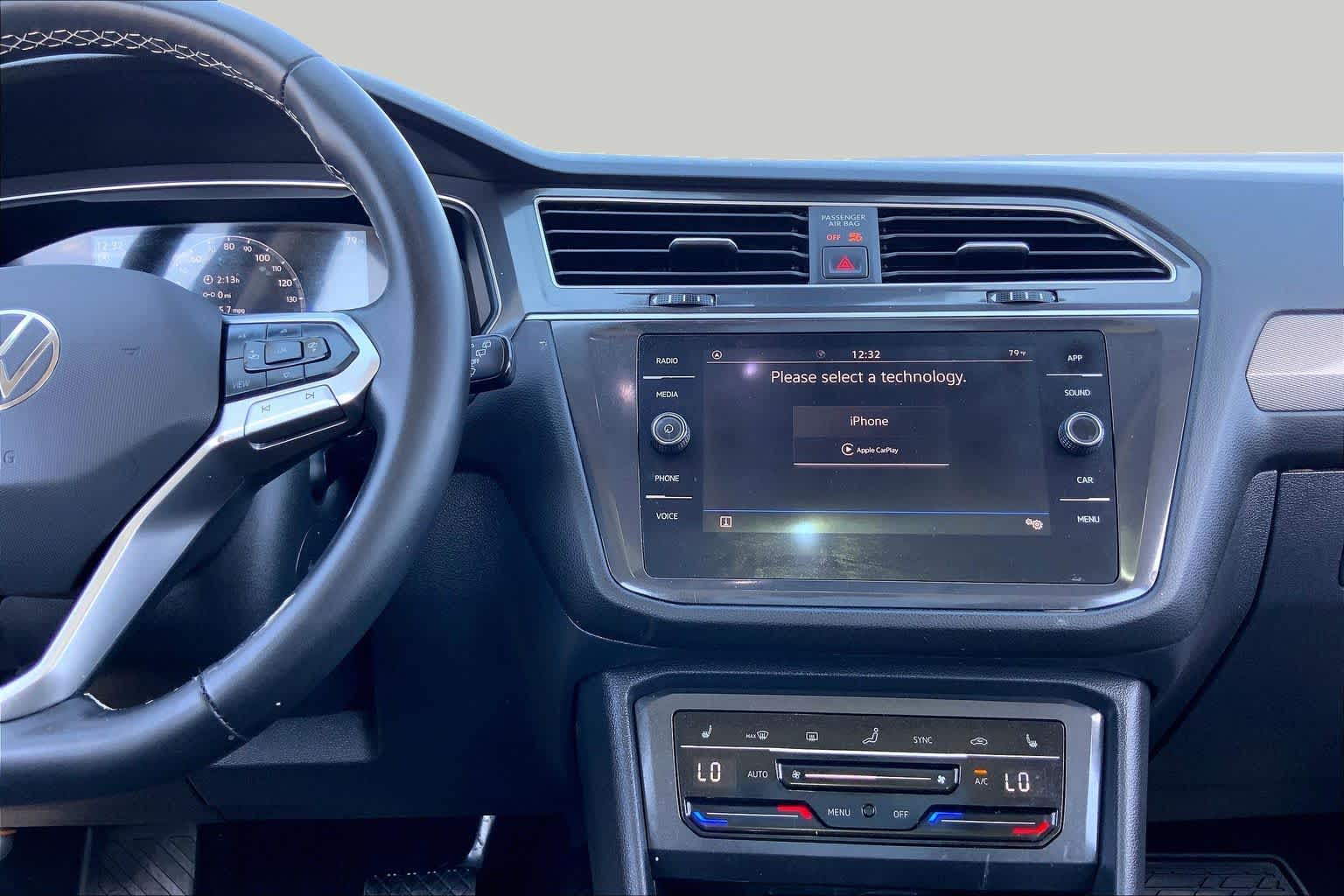 2024 Volkswagen Tiguan photo 7 of 36