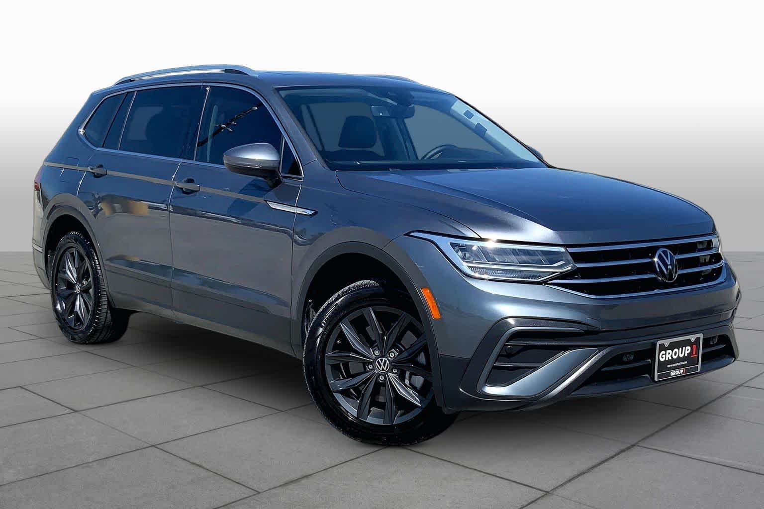 2024 Volkswagen Tiguan photo 3 of 36