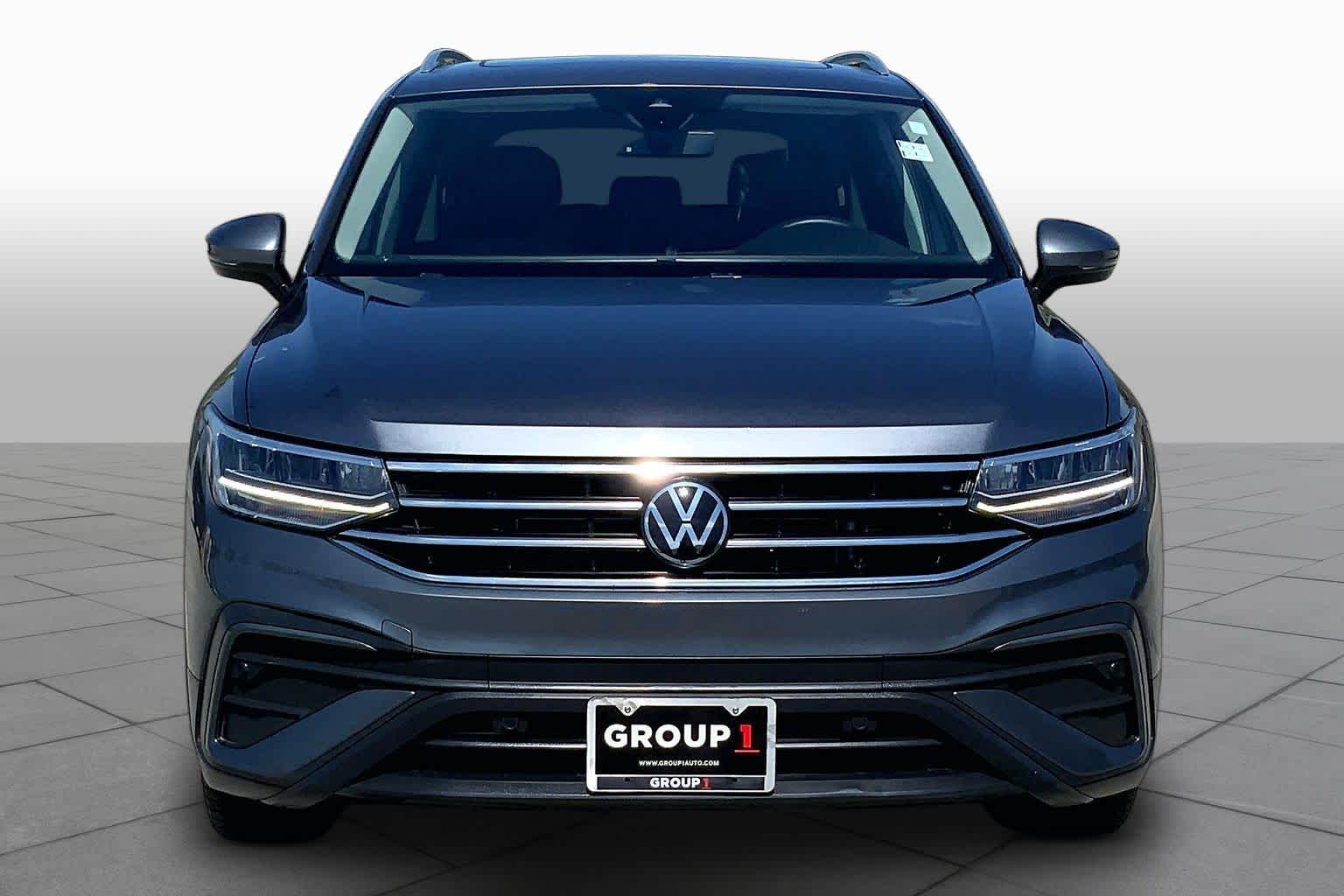2024 Volkswagen Tiguan photo 4 of 36