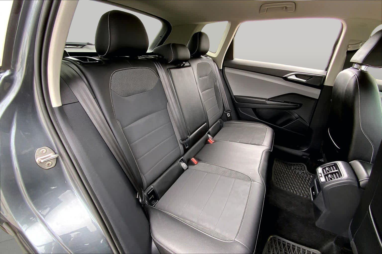 2022 Volkswagen Taos SE Platinum Gray Metallic at Lexus Southwest Houston