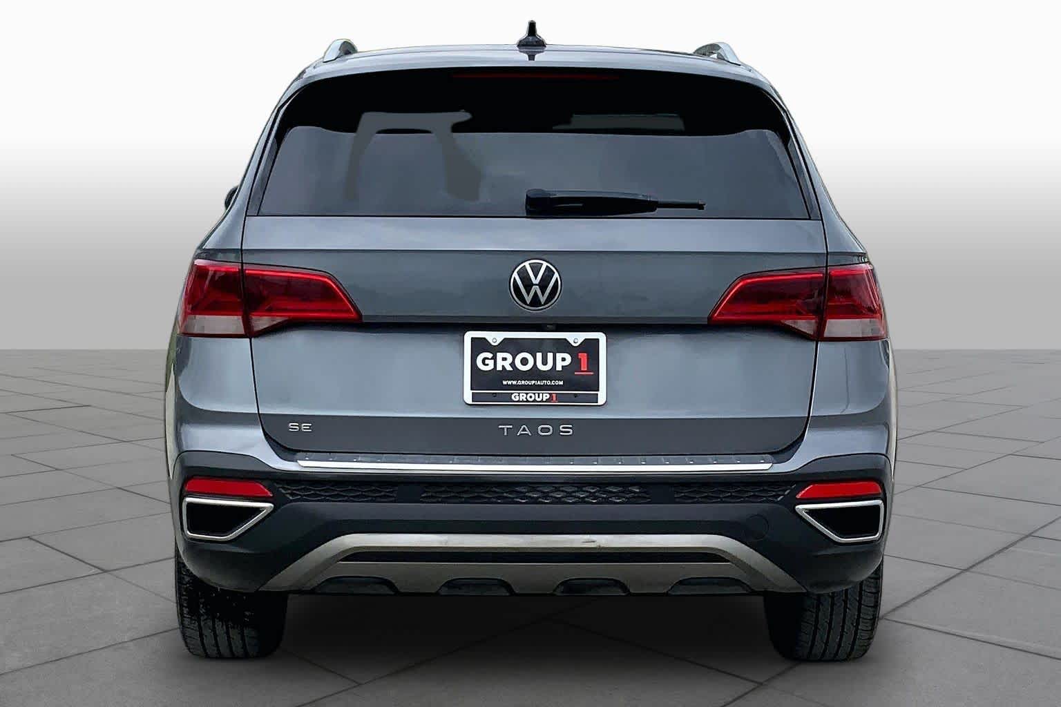 2022 Volkswagen Taos SE Platinum Gray Metallic at Lexus Southwest Houston