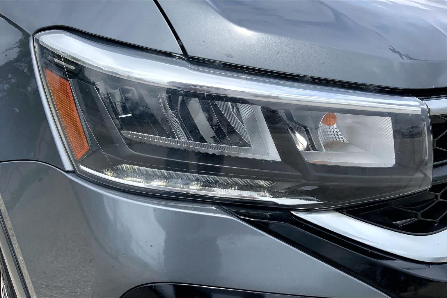 2022 Volkswagen Taos SE Platinum Gray Metallic at Lexus Southwest Houston
