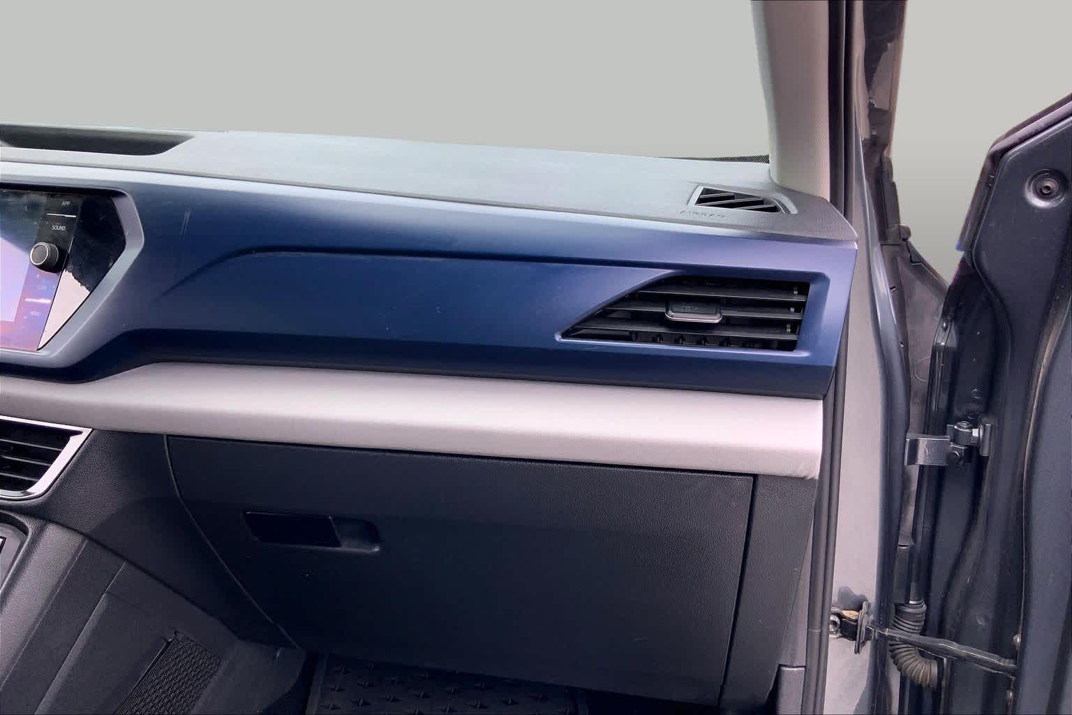 2022 Volkswagen Taos SE Platinum Gray Metallic at Lexus Southwest Houston