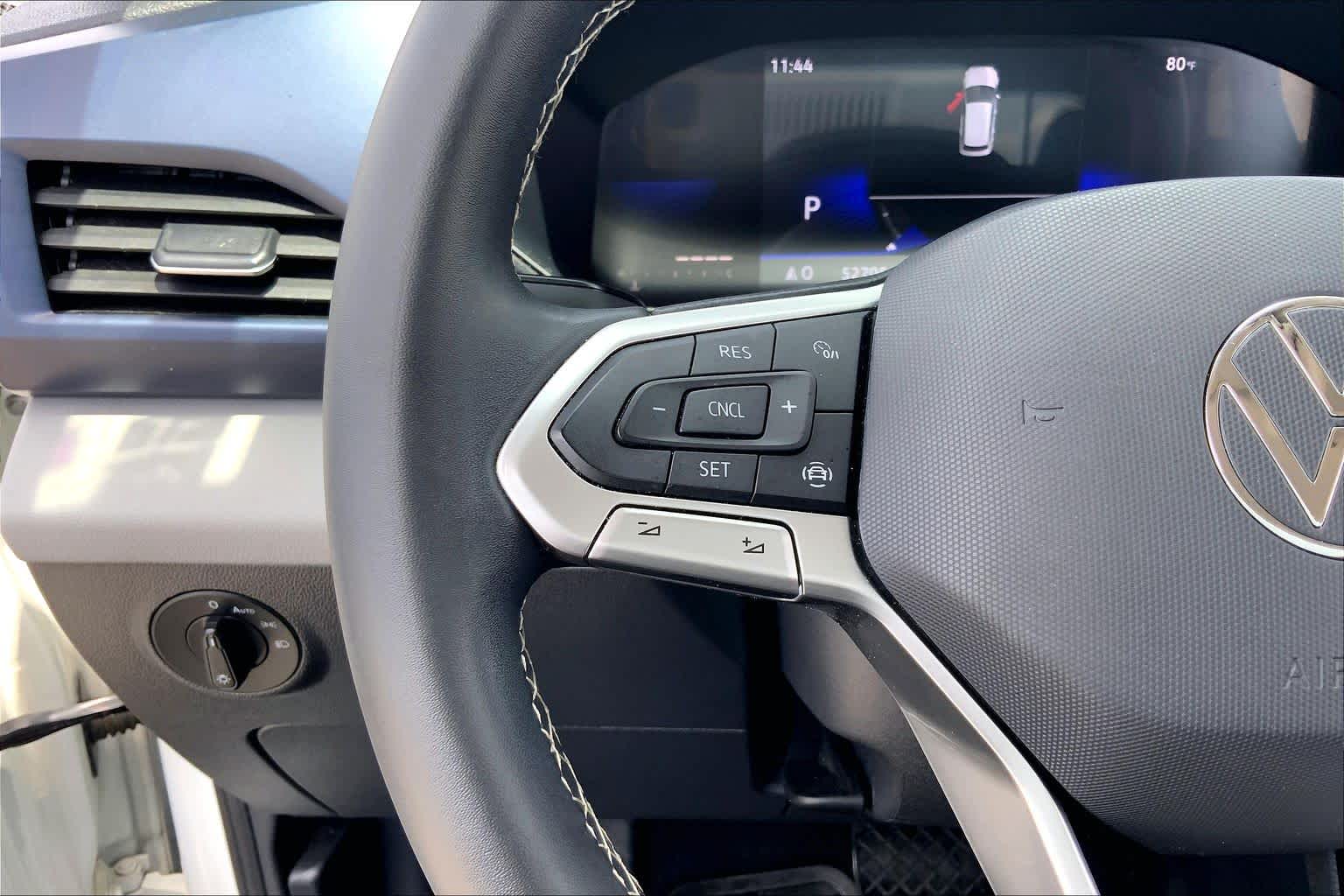 2022 Volkswagen Taos SE Pure White at Westside Kia