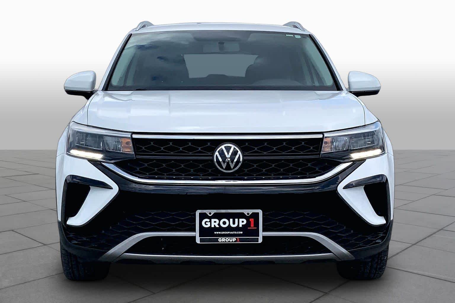 2022 Volkswagen Taos SE Pure White at Westside Kia