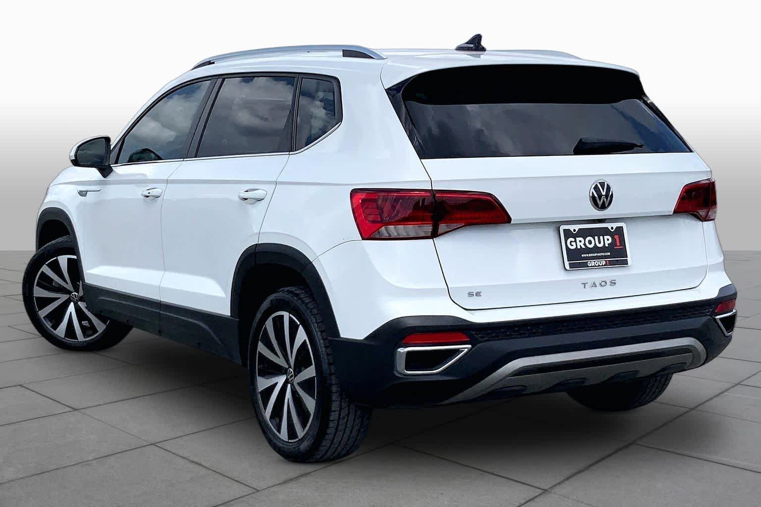 2022 Volkswagen Taos SE Pure White at Westside Kia