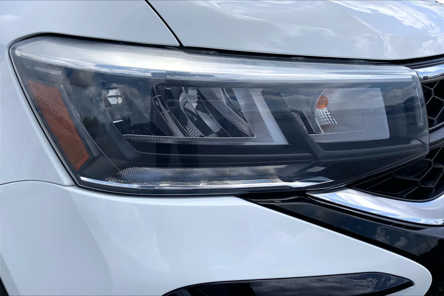 2022 Volkswagen Taos SE Pure White at Westside Kia