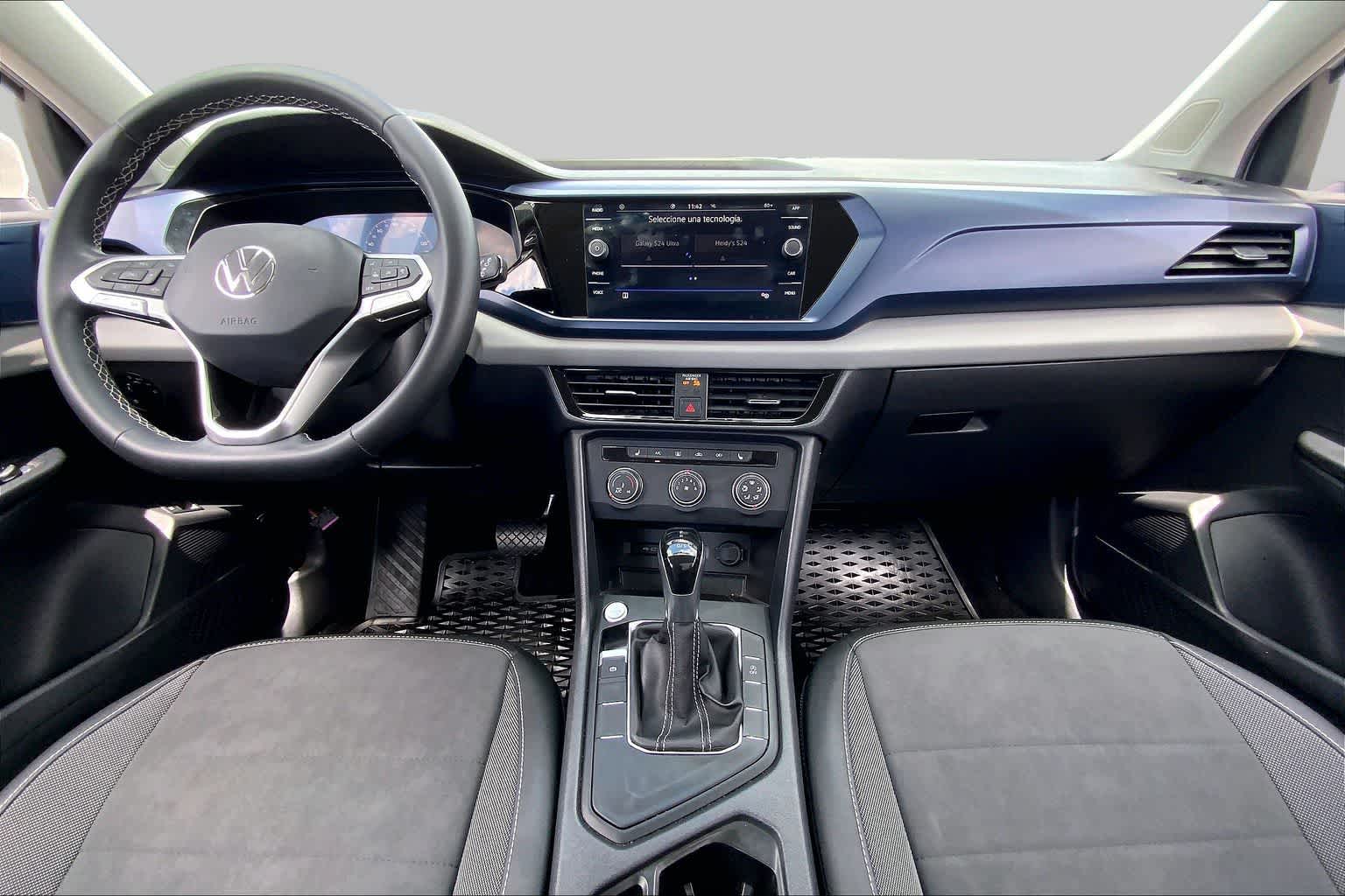 2022 Volkswagen Taos SE Pure White at Westside Kia