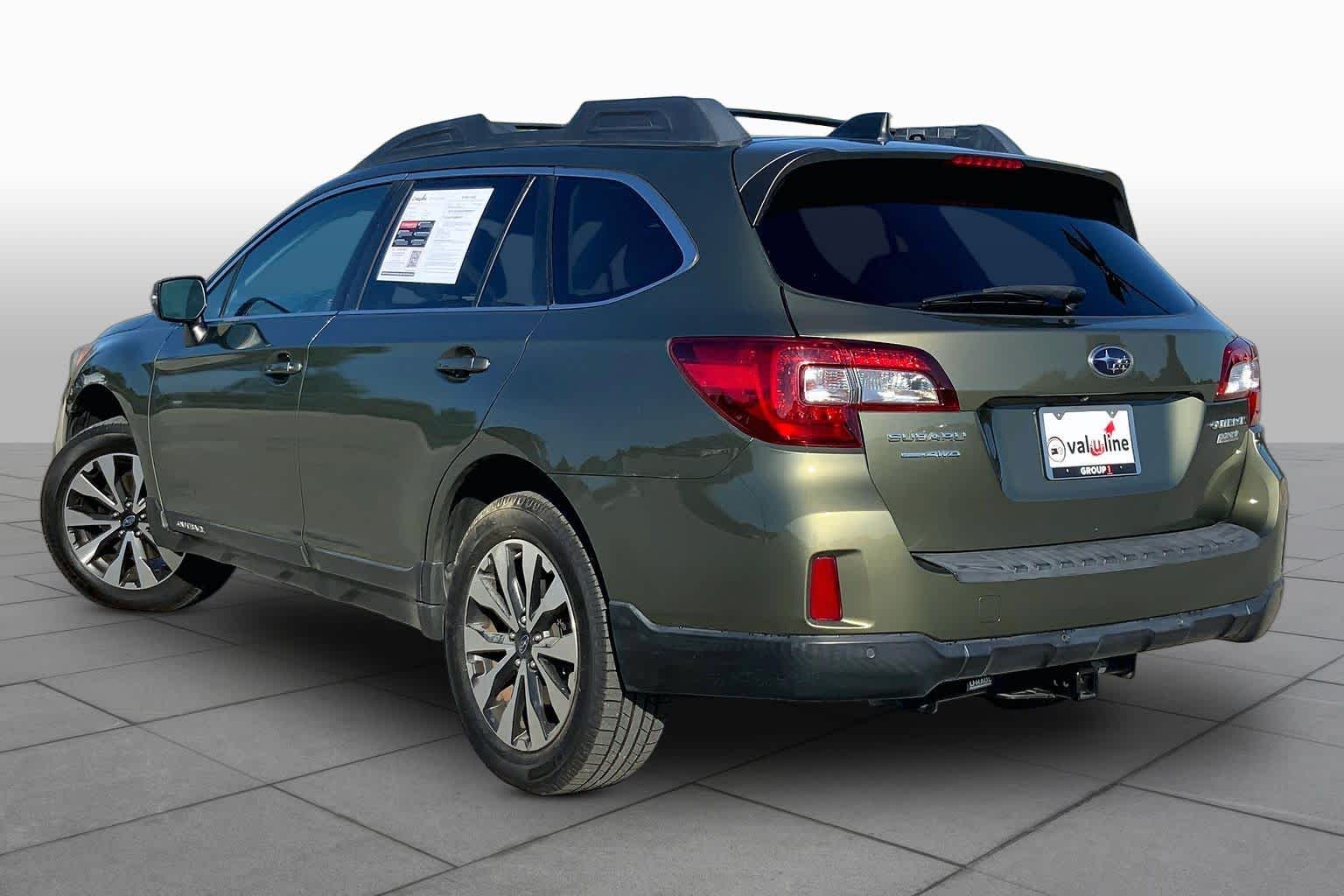 2017 Subaru Outback photo 12 of 35