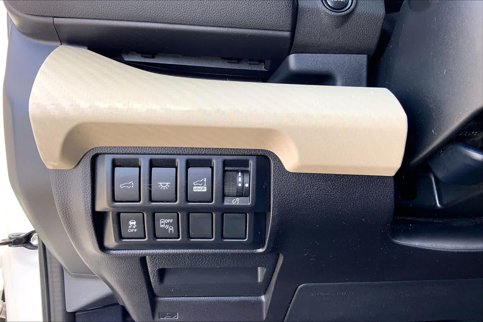 2020 Subaru Ascent photo 33 of 36