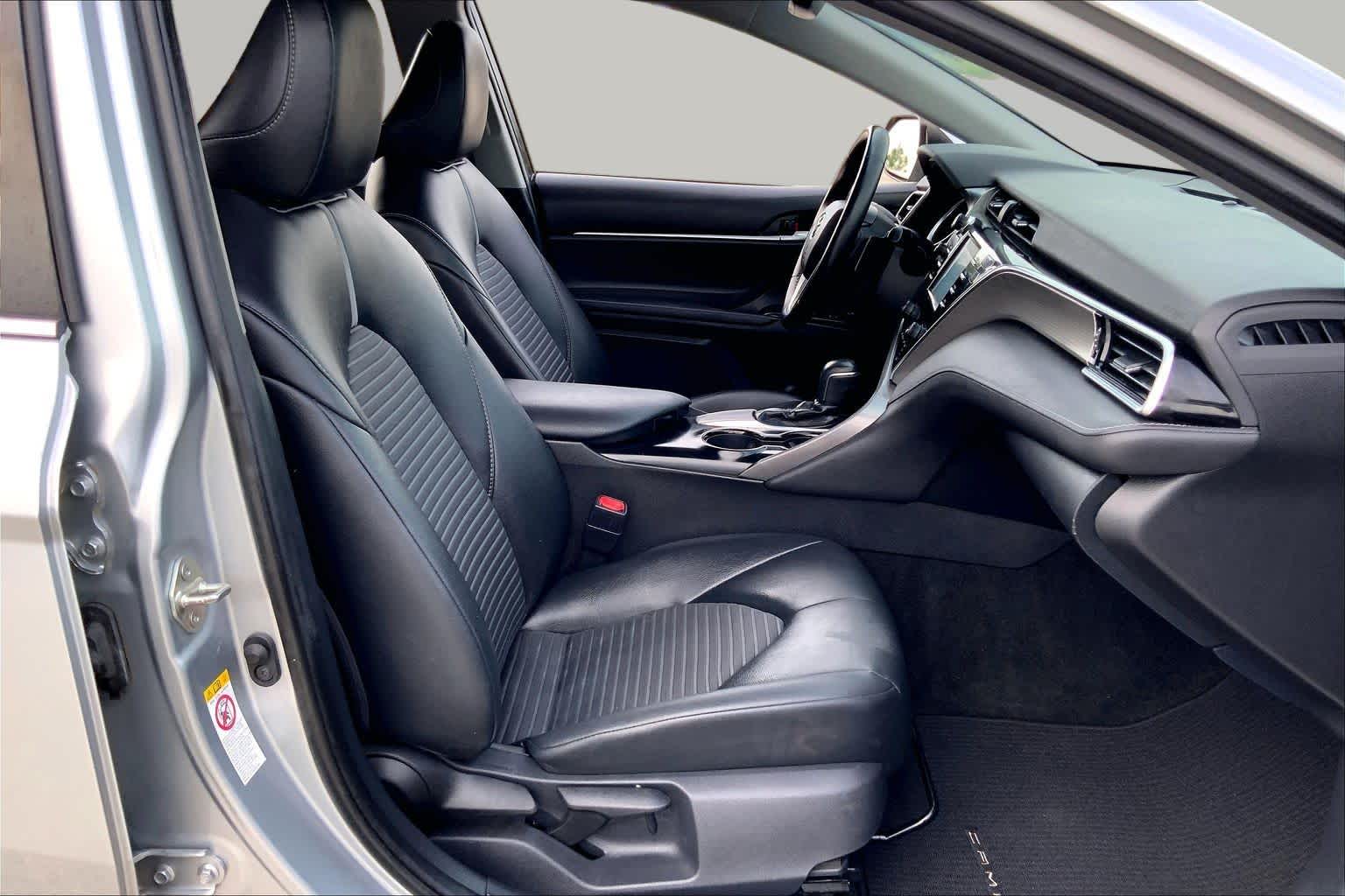 2018 Toyota Camry SE Celestial Silver Metallic at Group 1 Toyota Southwest