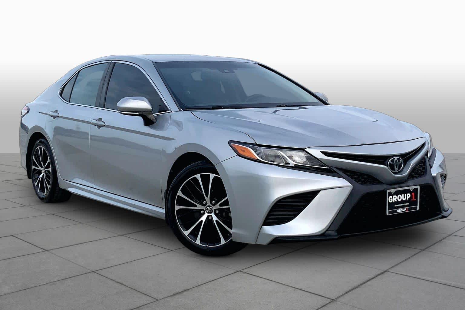 2018 Toyota Camry SE Celestial Silver Metallic at Group 1 Toyota Southwest