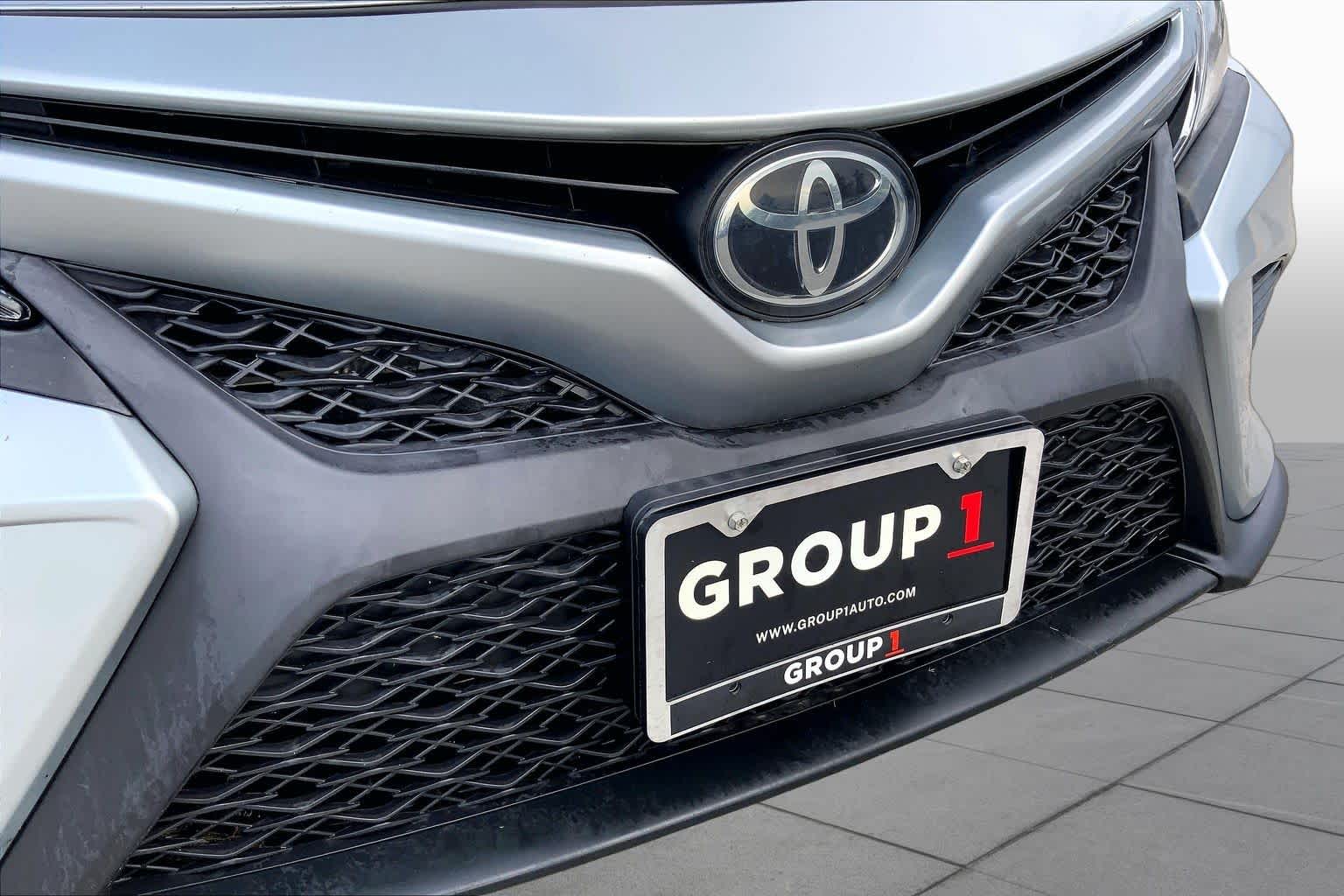 2018 Toyota Camry SE Celestial Silver Metallic at Group 1 Toyota Southwest