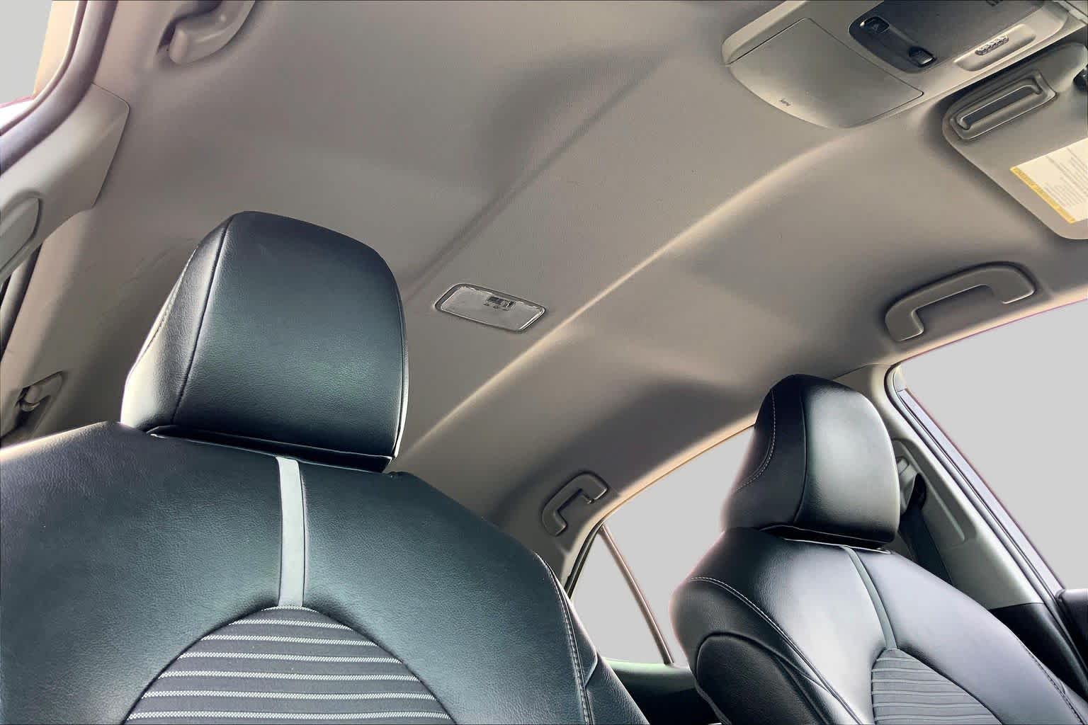 2018 Toyota Camry SE Celestial Silver Metallic at Group 1 Toyota Southwest