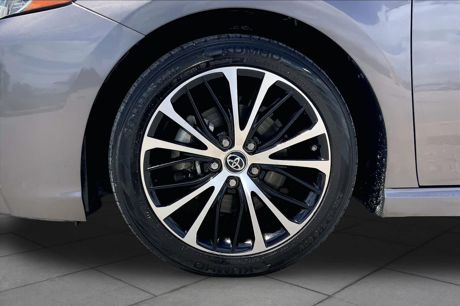 2019 Toyota Camry SE Predawn Gray Mica at Group 1 Toyota Southwest