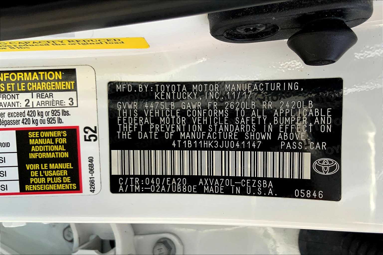 2018 Toyota Camry SE Super White at AutoNation USA Katy