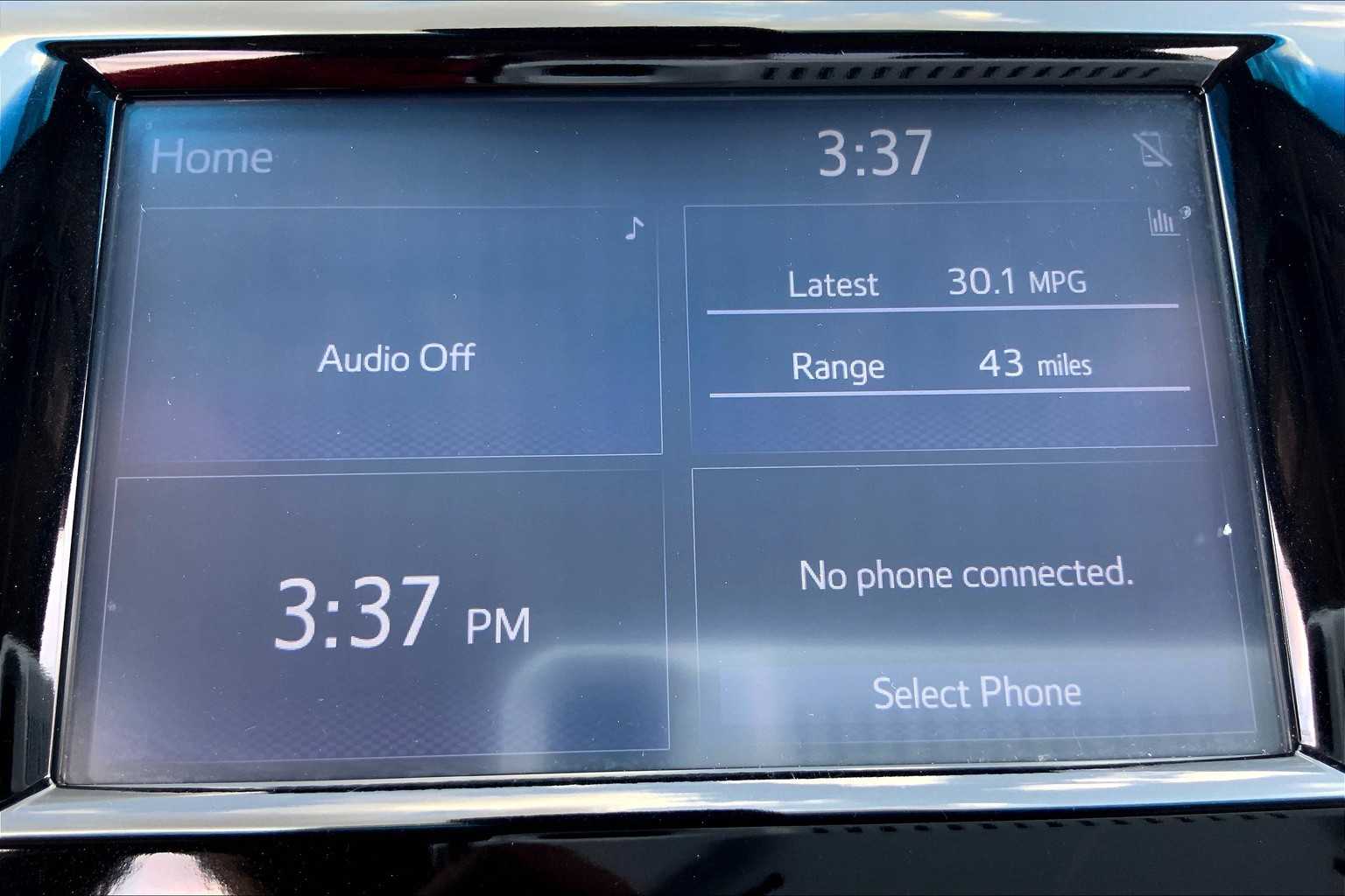 2018 Toyota Camry SE Super White at AutoNation USA Katy