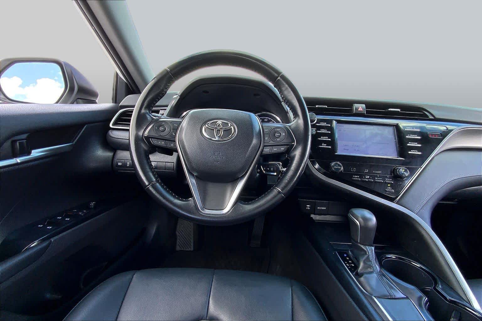 2019 Toyota Camry SE Super White at Beck & Masten Kia
