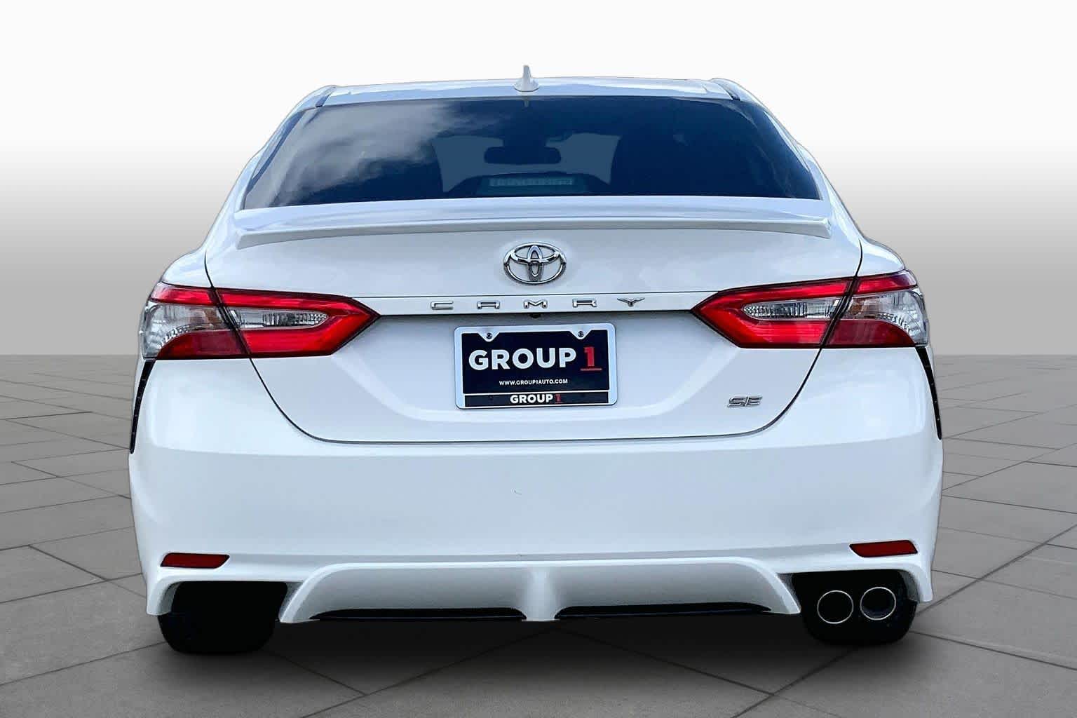 2019 Toyota Camry SE Super White at Beck & Masten Kia