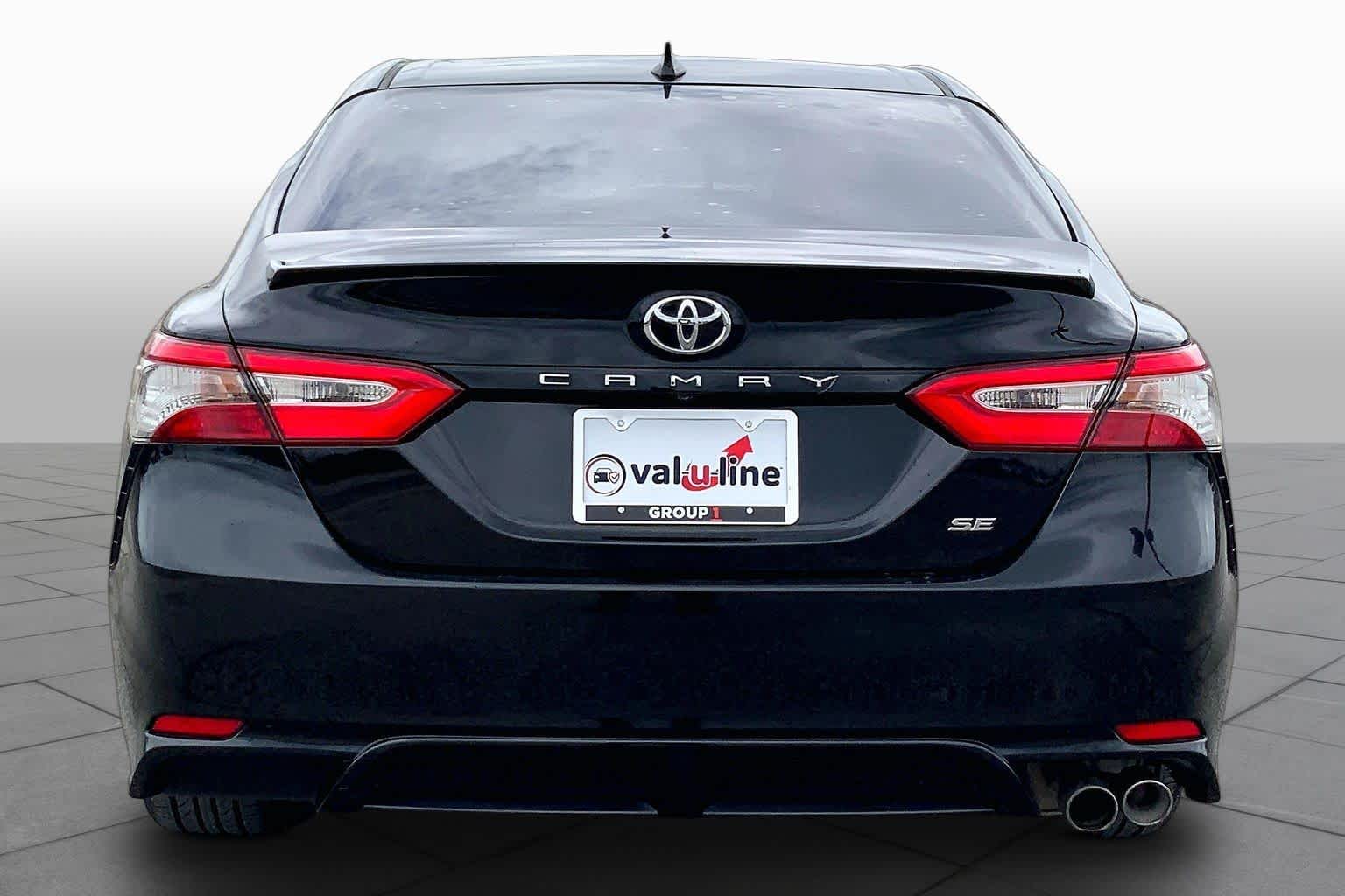 2019 Toyota Camry SE - 4