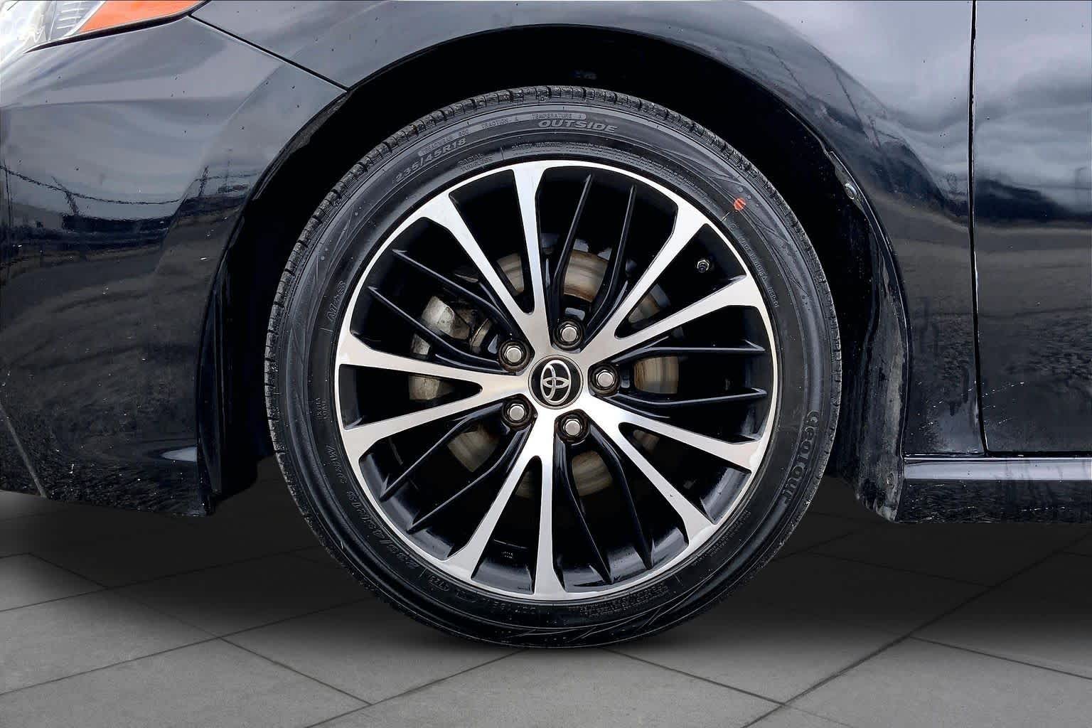 2019 Toyota Camry SE - 10