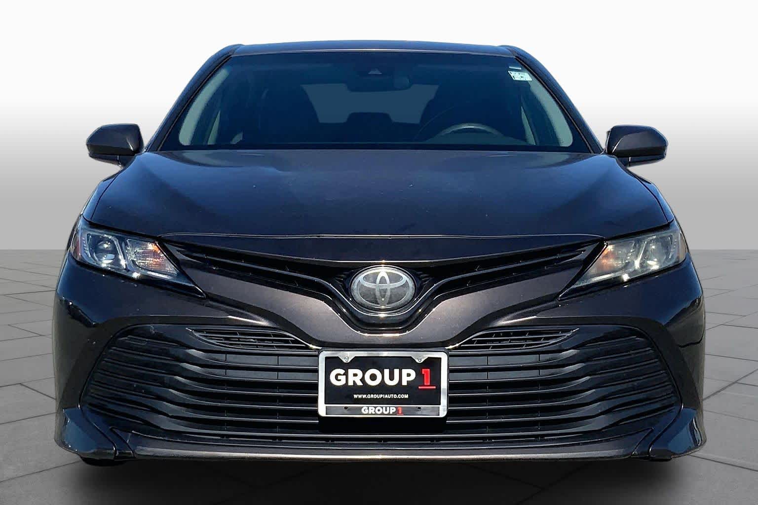 2018 Toyota Camry photo 4 of 36