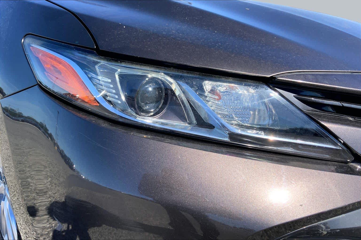 2018 Toyota Camry photo 27 of 36