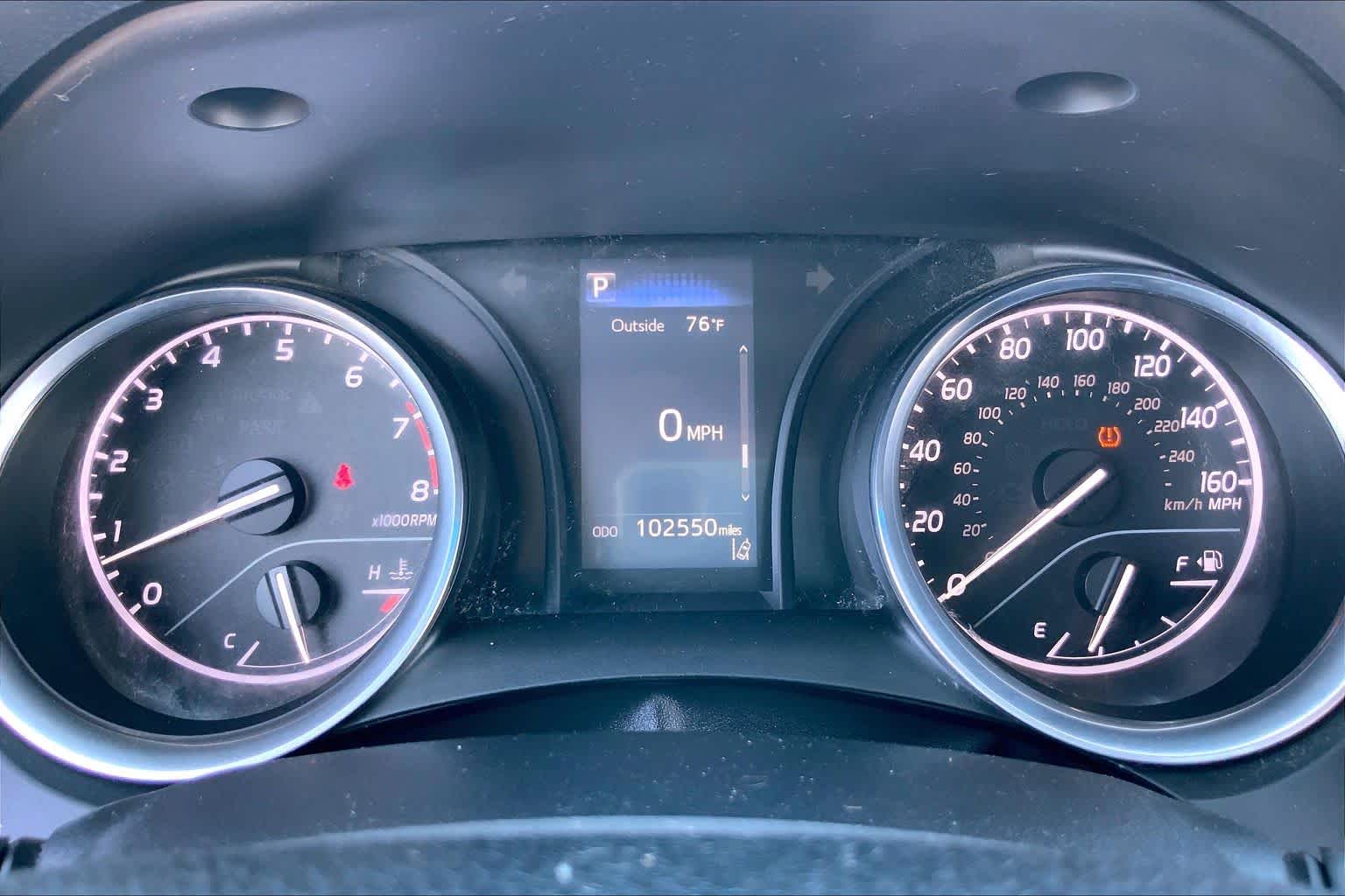 2018 Toyota Camry photo 25 of 36
