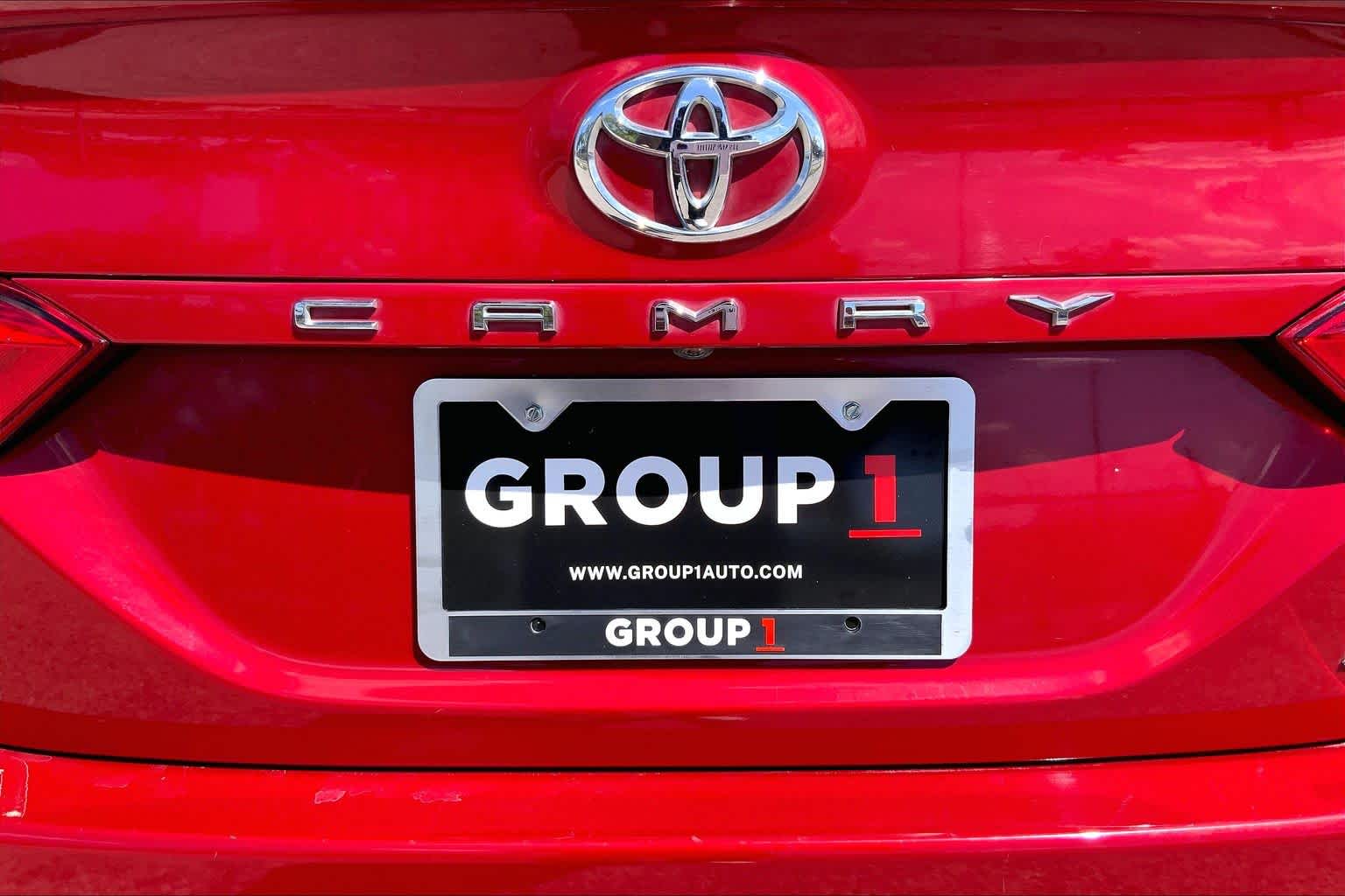2019 Toyota Camry photo 10 of 35
