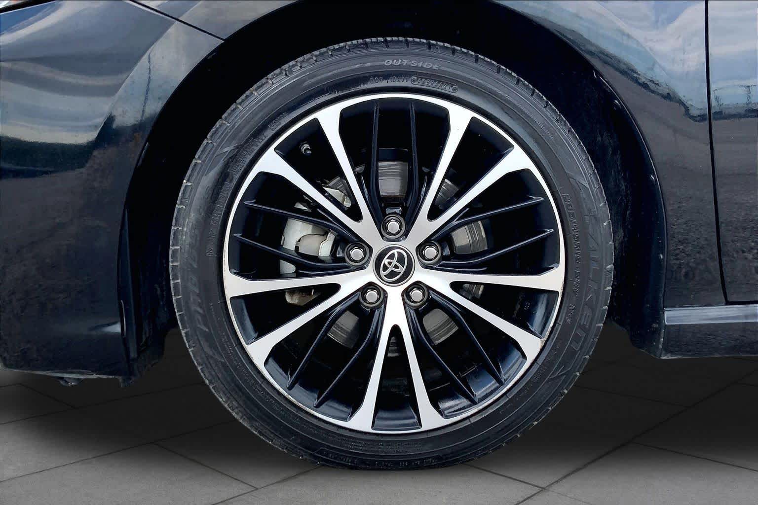 2019 Toyota Camry SE Midnight Black Metallic at Group 1 Toyota Southwest