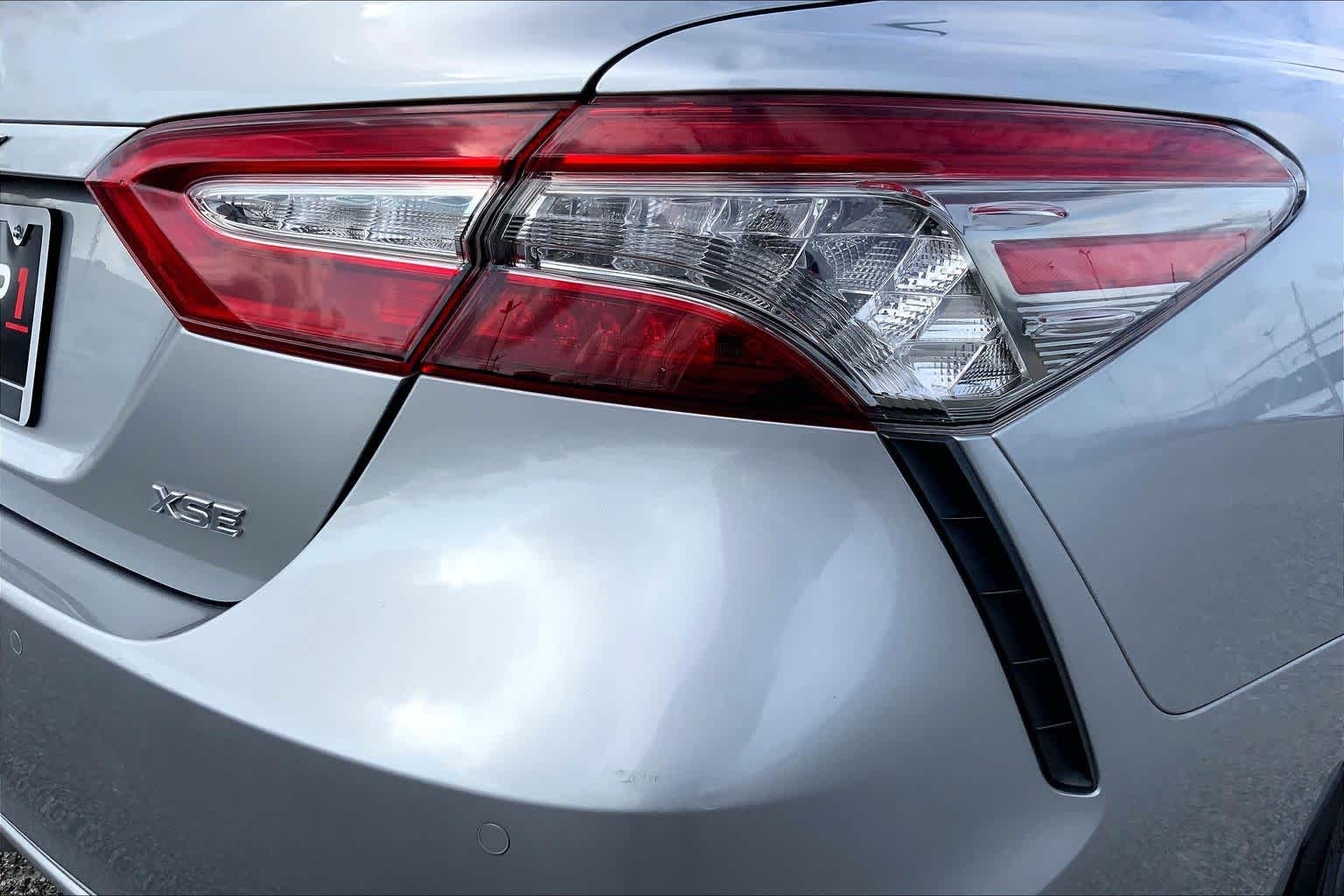 2018 Toyota Camry photo 10 of 34