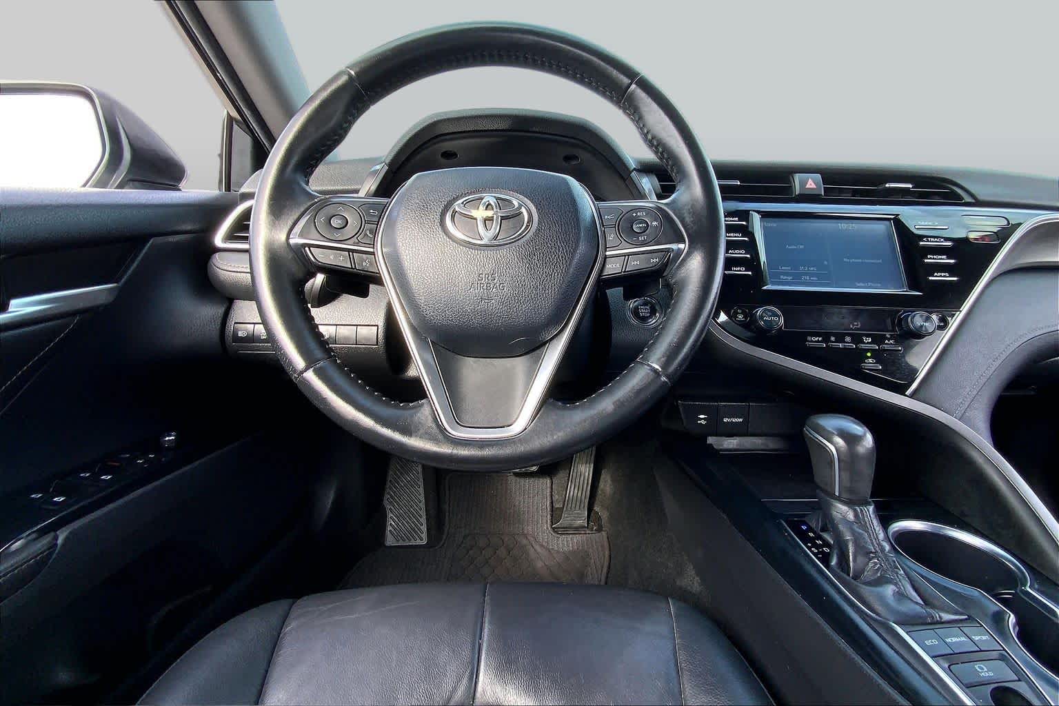 2018 Toyota Camry photo 6 of 34