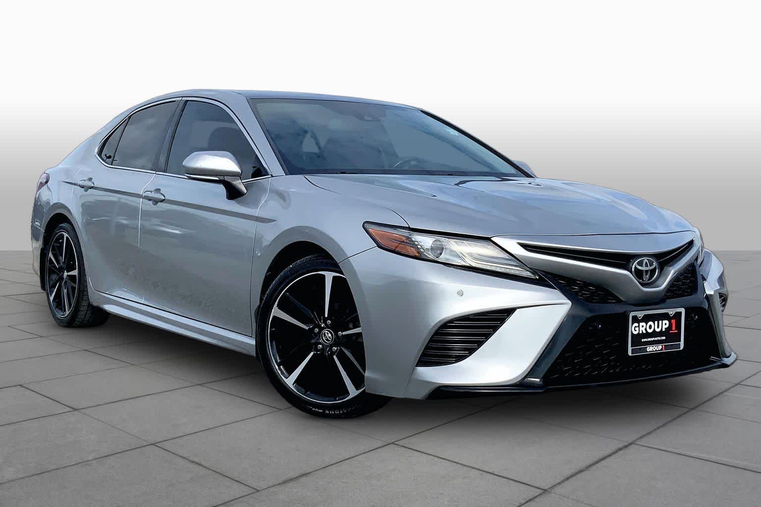 2018 Toyota Camry photo 3 of 34