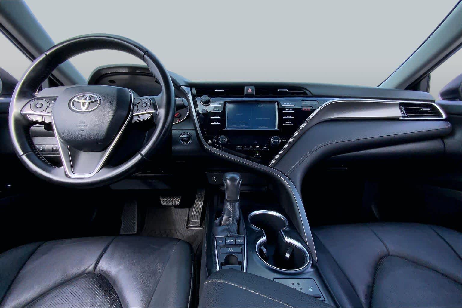 2018 Toyota Camry photo 15 of 34