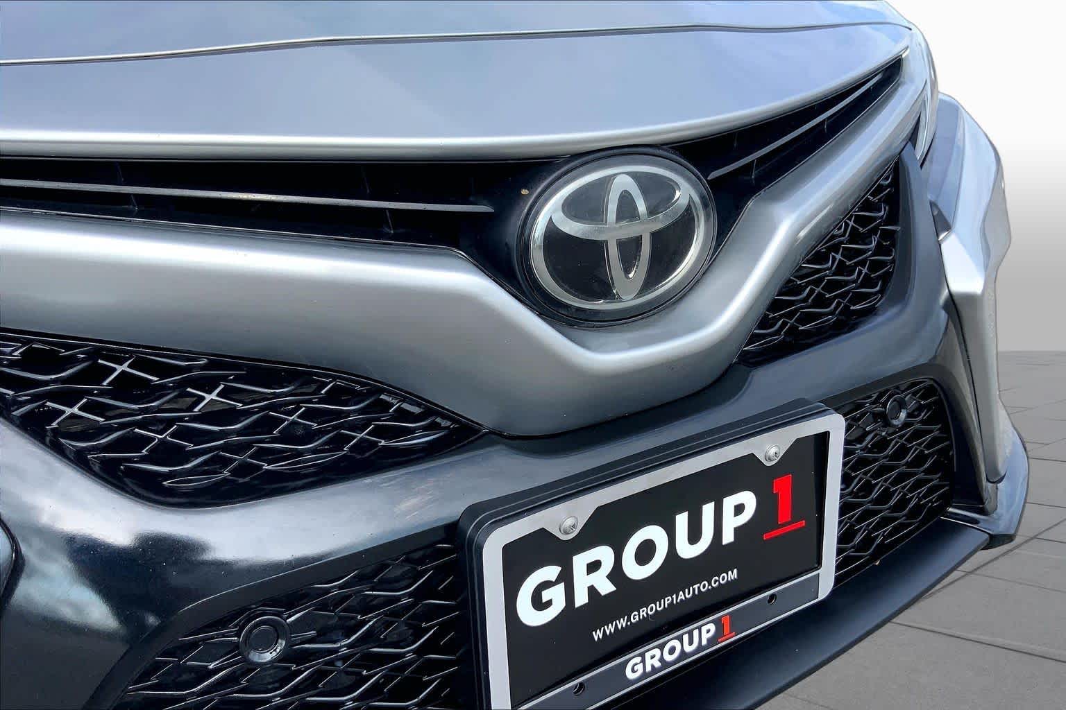 2018 Toyota Camry photo 29 of 34