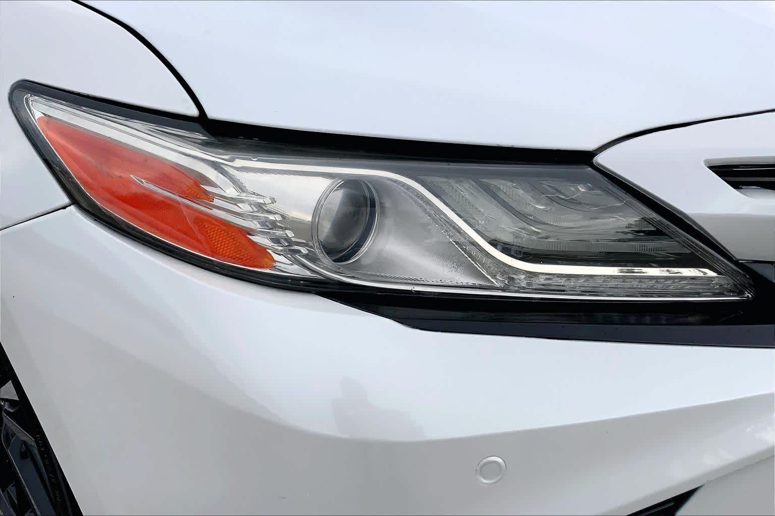 2018 Toyota Camry XSE Wind Chill Pearl at Beck & Masten Kia