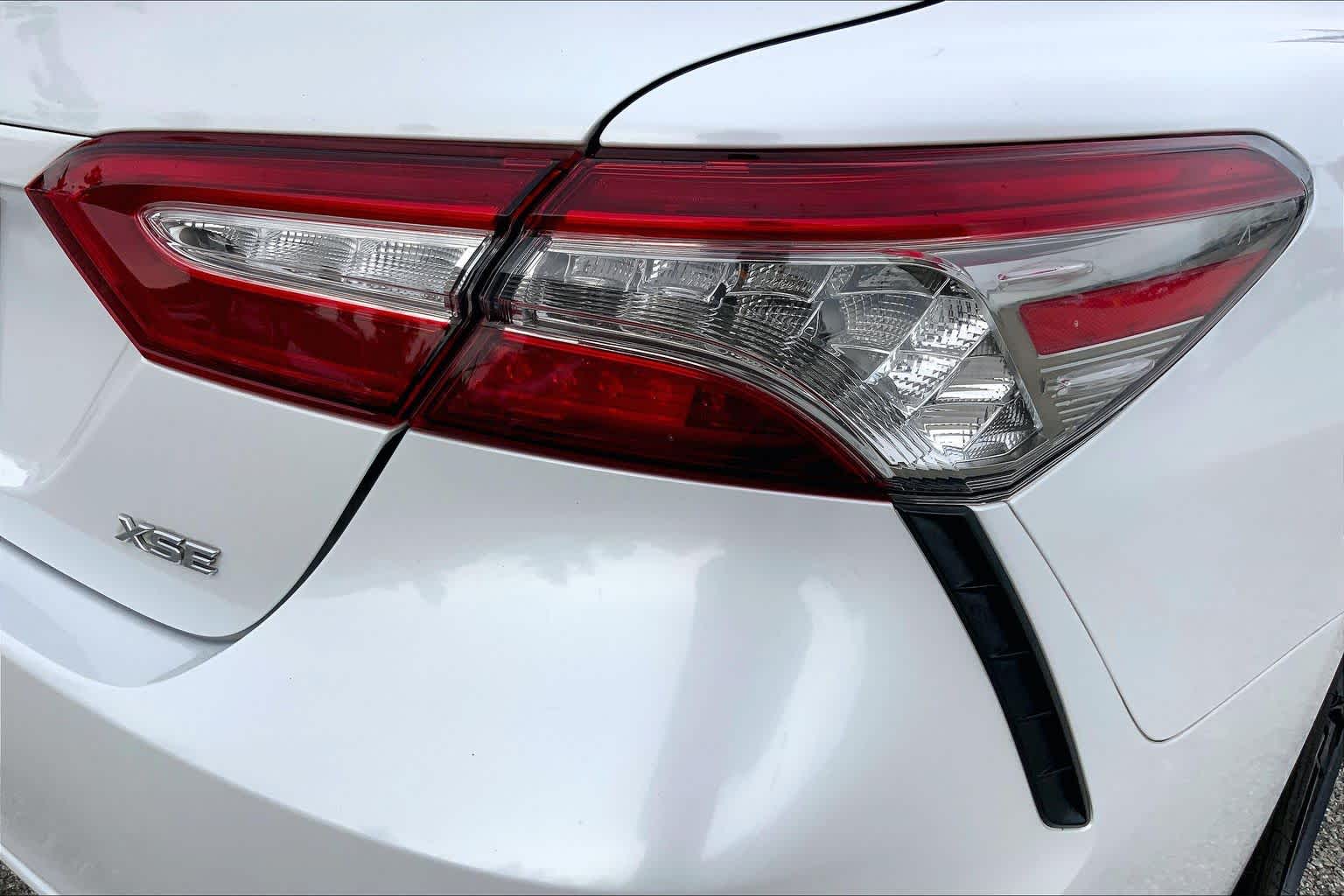 2018 Toyota Camry XSE Wind Chill Pearl at Beck & Masten Kia