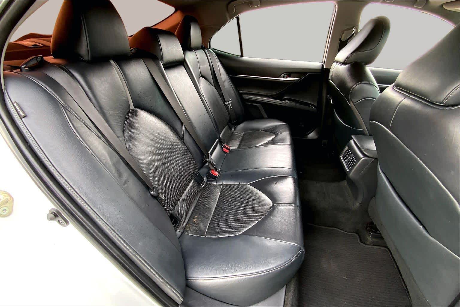 2018 Toyota Camry XSE Wind Chill Pearl at Beck & Masten Kia