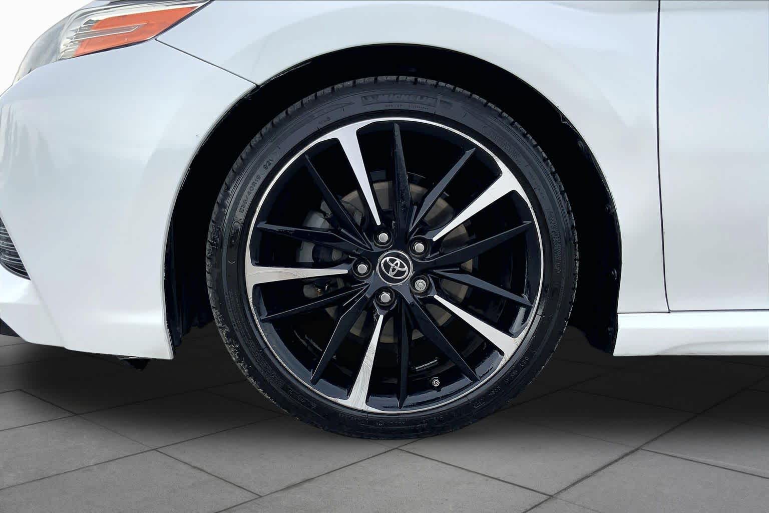2018 Toyota Camry XSE Wind Chill Pearl at Beck & Masten Kia