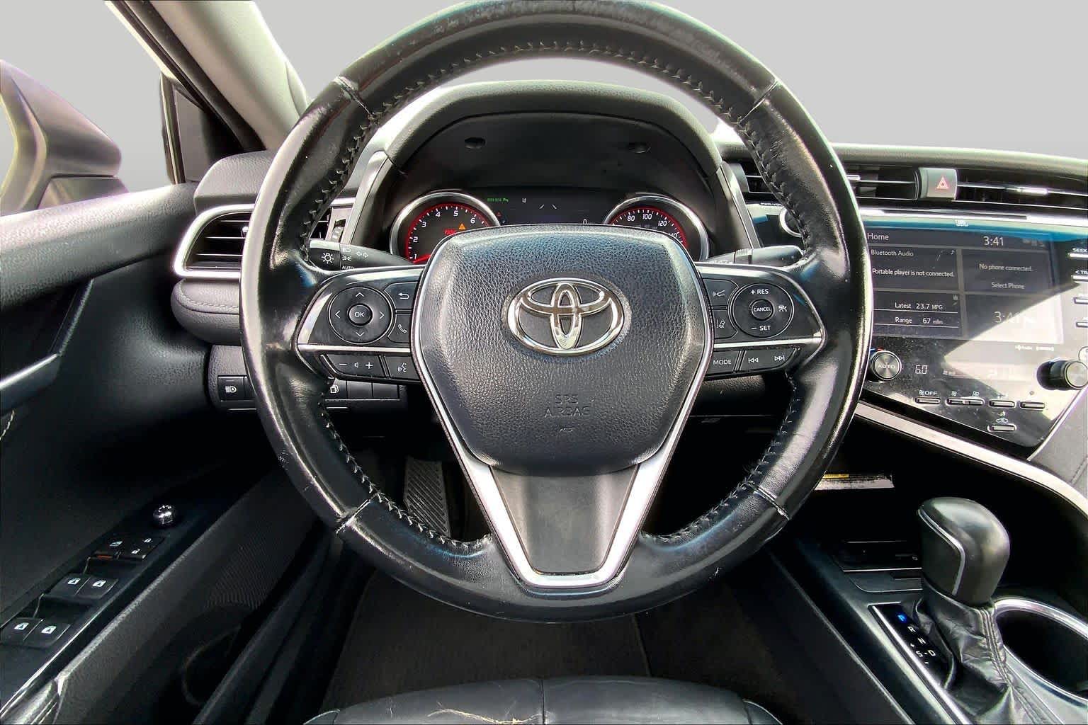 2018 Toyota Camry XSE Wind Chill Pearl at Beck & Masten Kia