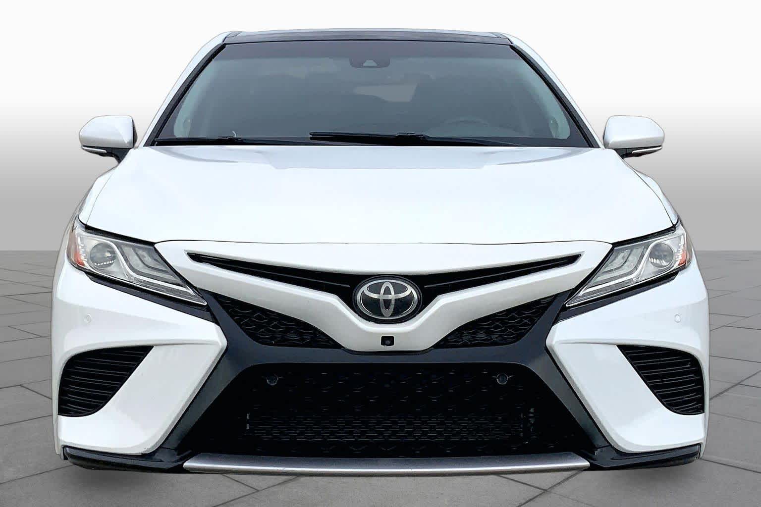 2018 Toyota Camry XSE Wind Chill Pearl at Beck & Masten Kia