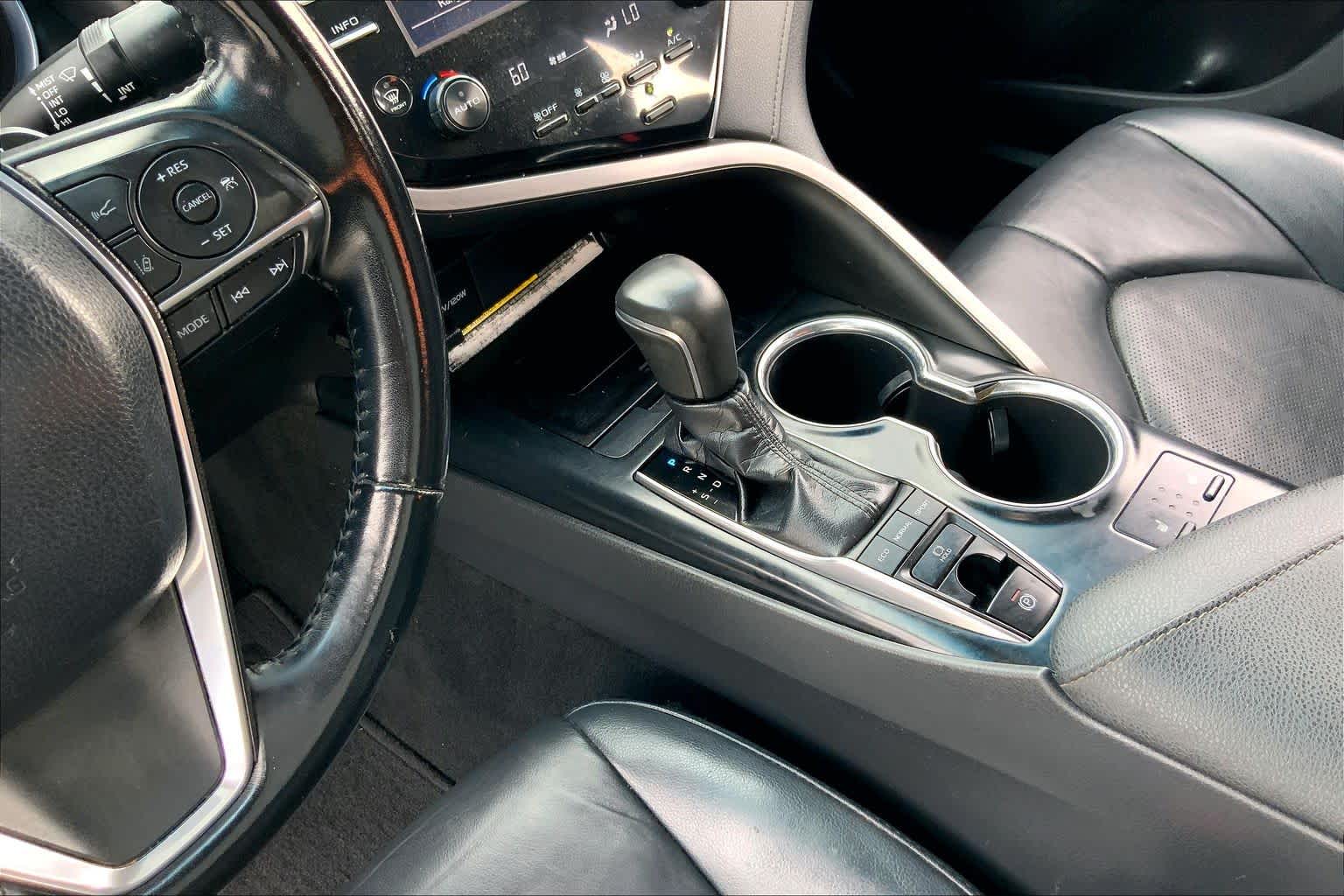 2018 Toyota Camry XSE Wind Chill Pearl at Beck & Masten Kia