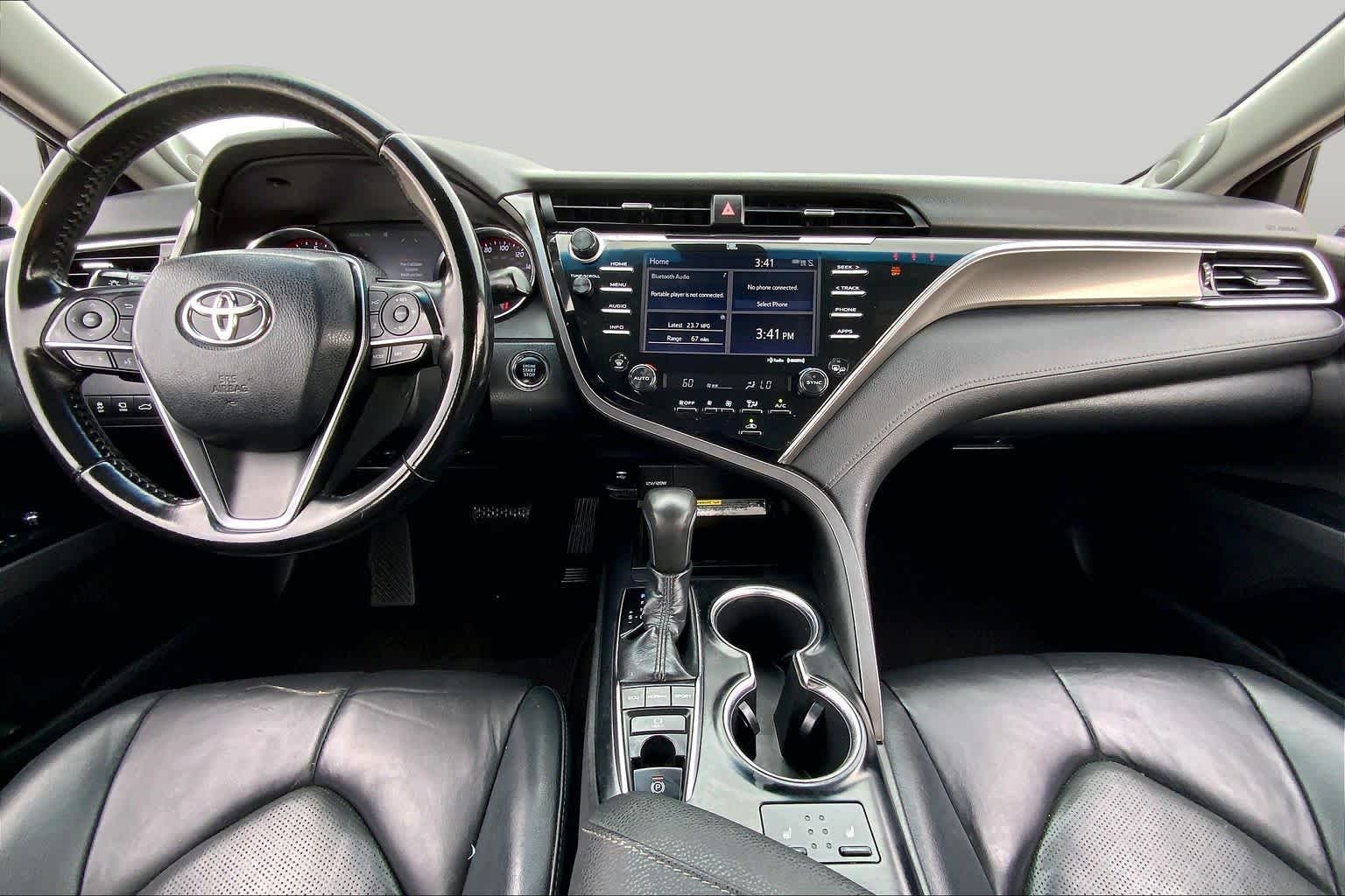 2018 Toyota Camry XSE Wind Chill Pearl at Beck & Masten Kia
