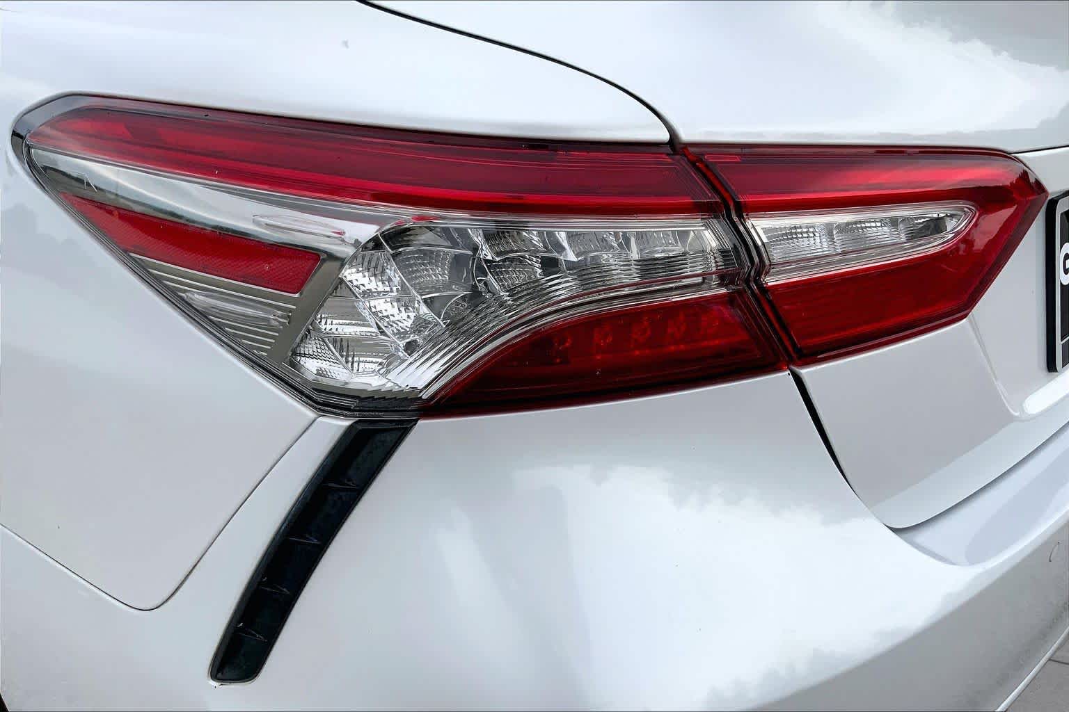 2018 Toyota Camry XSE Wind Chill Pearl at Beck & Masten Kia