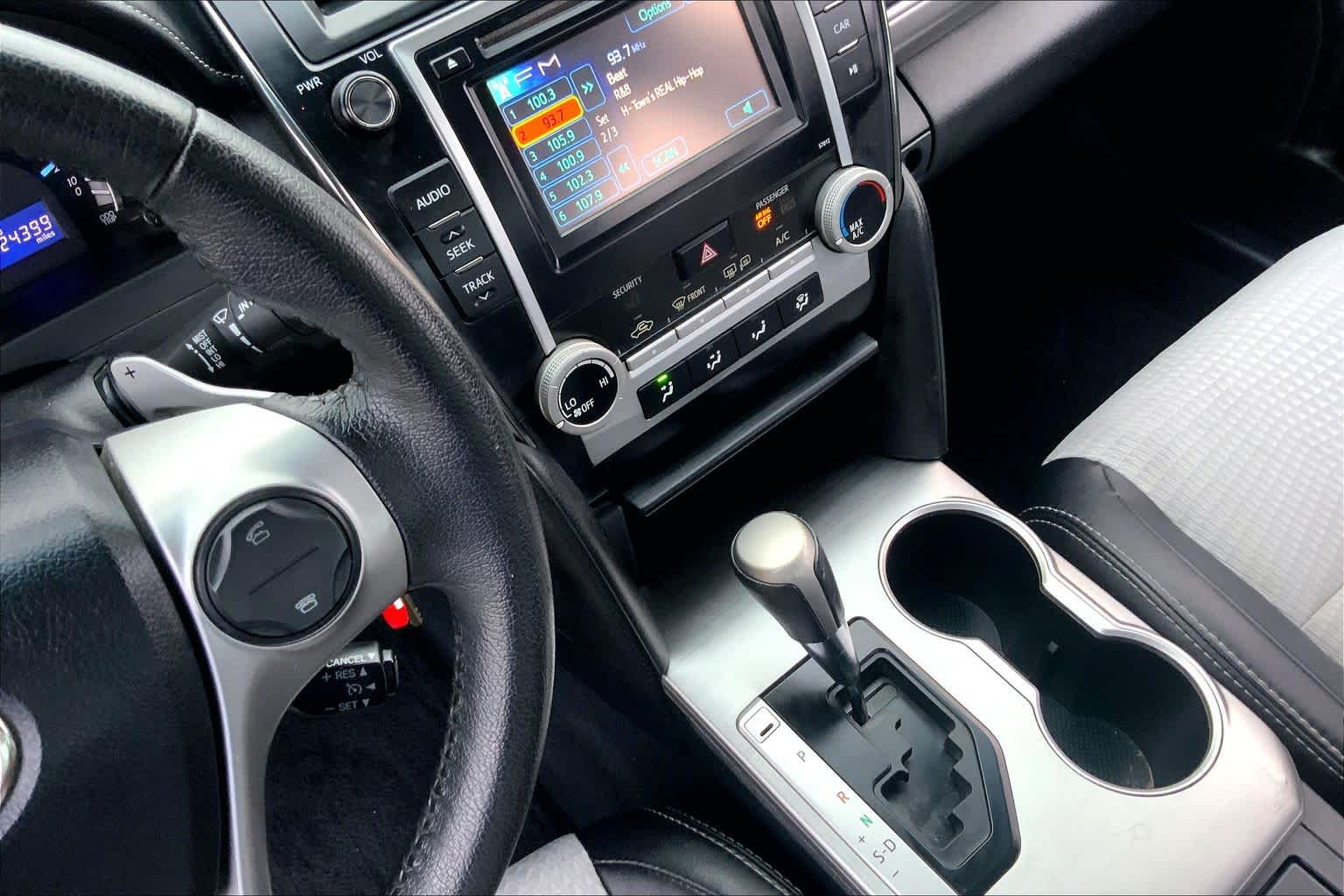 2012 Toyota Camry photo 16 of 35