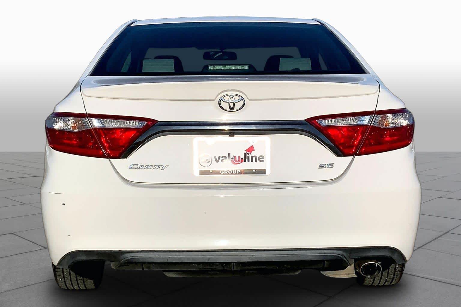 2016 Toyota Camry photo 5 of 36