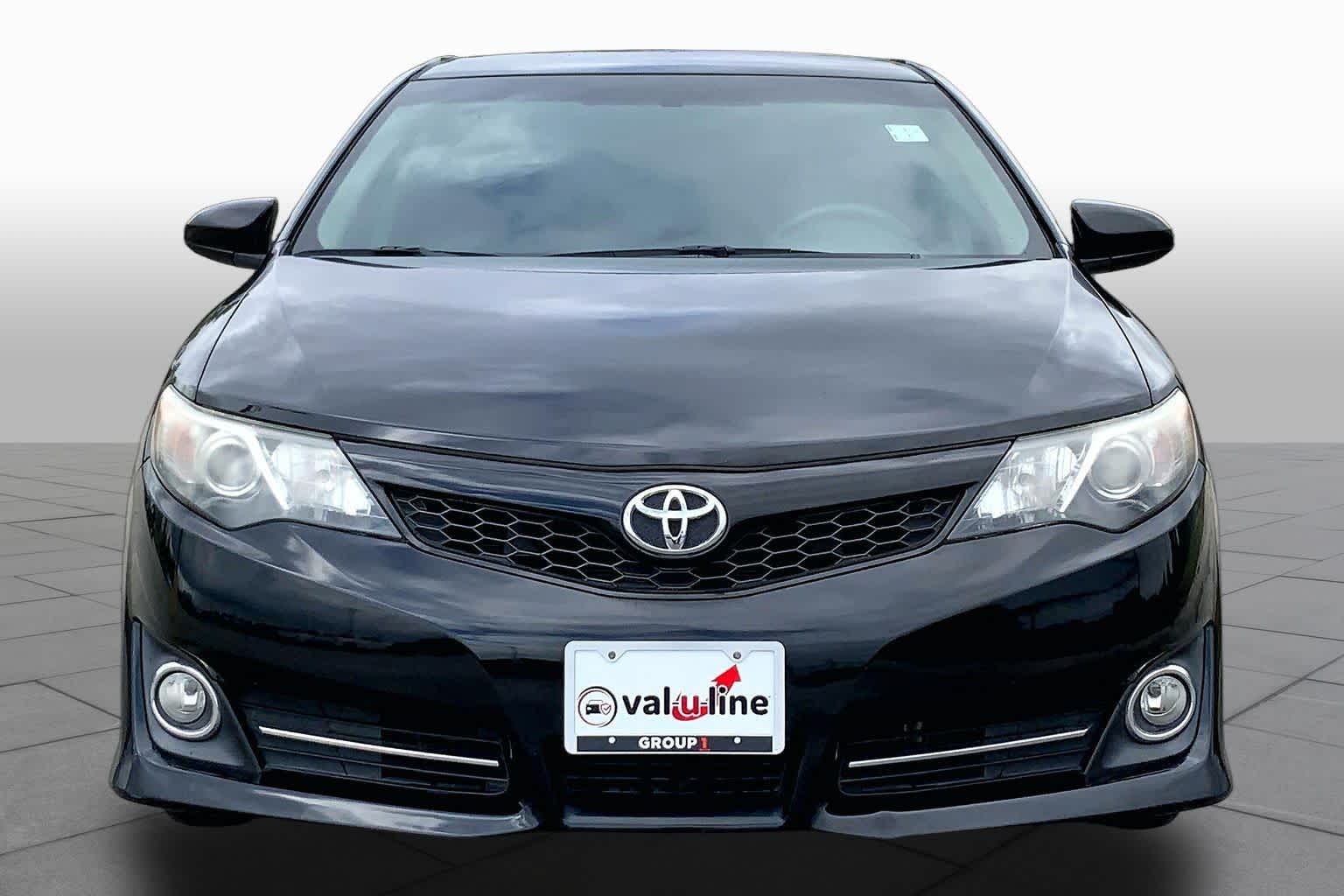 2012 Toyota Camry photo 4 of 34