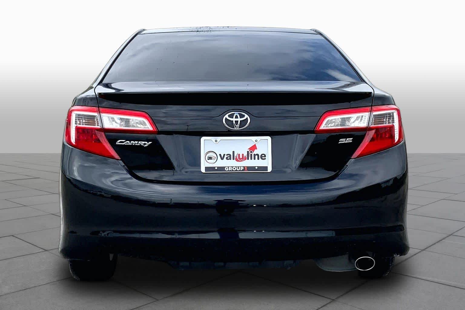 2012 Toyota Camry photo 5 of 34